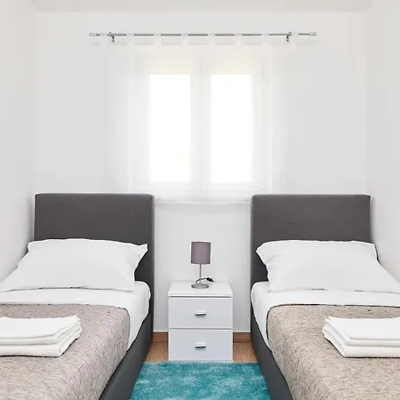 Maris Villa Brtonigla